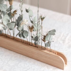 Gllu – Support en bois pour fleurs séchées. Gllu – Support en bois pour fleurs séchées.