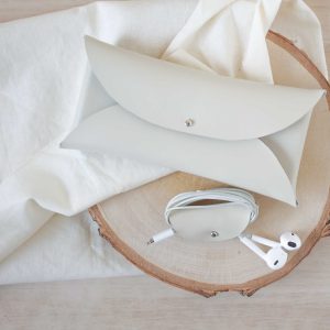 Pause Moderne – KIT DIY – Fabriquer sa pochette à lunette et son porte écouteur Pause Moderne – KIT DIY – Fabriquer sa pochette à lunette et son porte écouteur