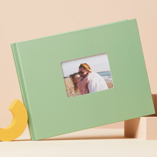 Photobox – Livre Photo Personnalisé A4 Couverture à Fenêtre | Photobox Photobox – Livre Photo Personnalisé A4 Couverture à Fenêtre | Photobox