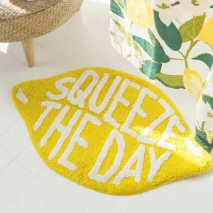 Miss April towels – Tapis de bain Squeeze the Day Miss April towels – Tapis de bain Squeeze the Day