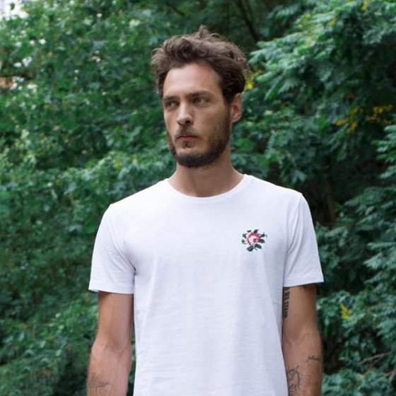 Johnny Romance – T-Shirt brodé Rose Johnny Romance – T-Shirt brodé Rose