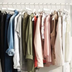 Atelier Booster & Detox de garde-robe avec une styliste à Paris Atelier Booster & Detox de garde-robe avec une styliste à Paris