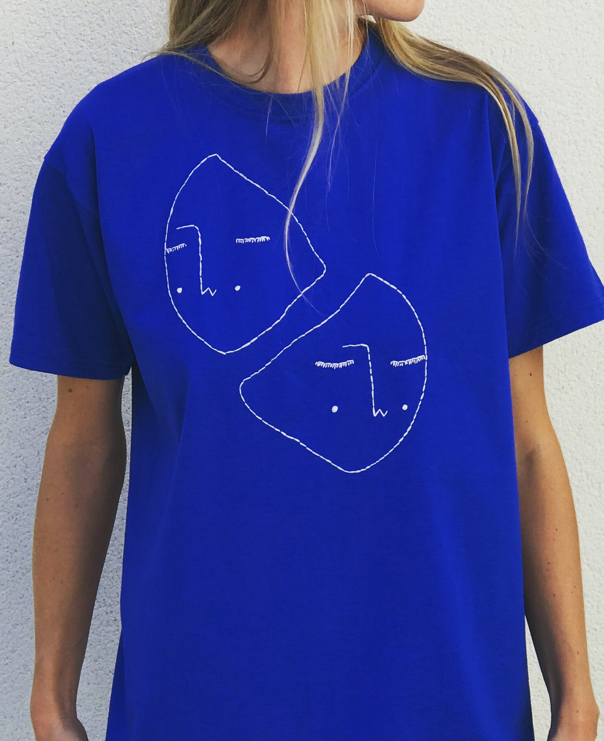 T-shirt brodé à la main – Duo T-shirt brodé à la main – Duo